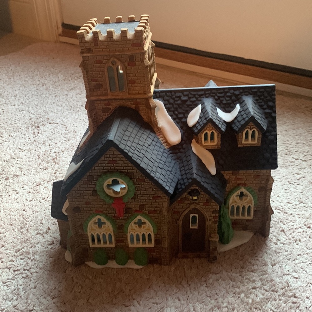Dept 56 Dickens Village Series, Knottinghill Church